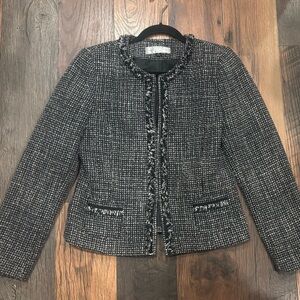 Tahari ASL Black and White Tweed Blazer
Wool Blend in size 8